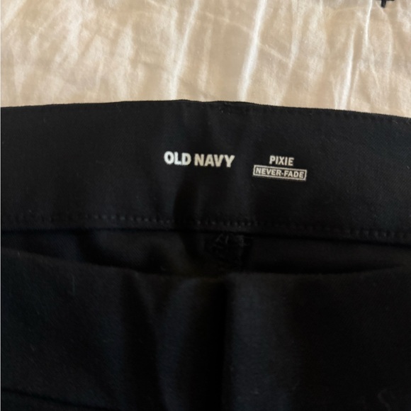 Old Navy Women’s Black Pixie Pants Size 18 - Picture 7 of 11